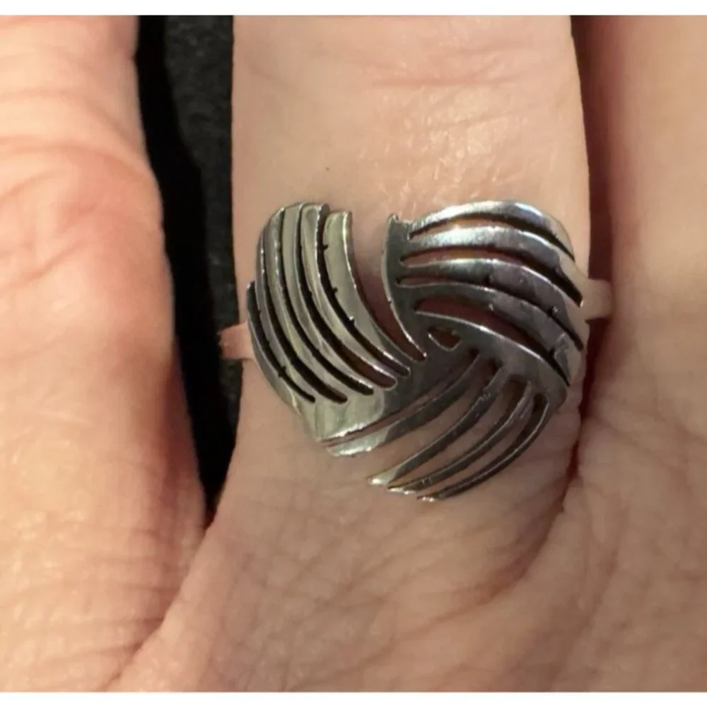 Acero Stainless Steel Silvertone Heart Ring Women's 18 US 8 NEW